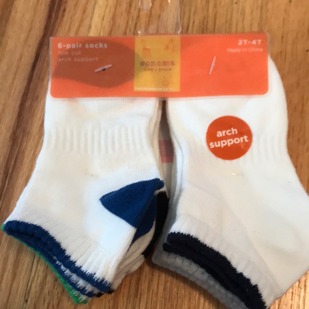 Toddler socks. Size 2t-4t